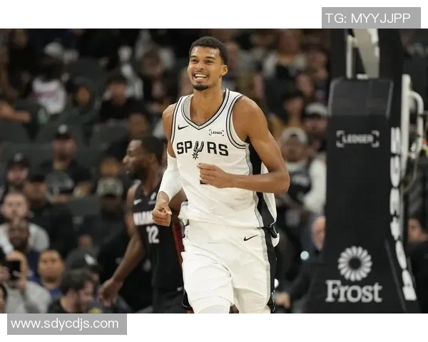 07太阳对阵马刺精彩视频回顾全场比赛亮点与精彩瞬间分析