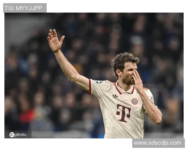 穆勒助攻闪耀赛场拜仁战胜汉堡再创佳绩 穆勒助攻闪耀赛场拜仁战胜汉堡再创佳绩