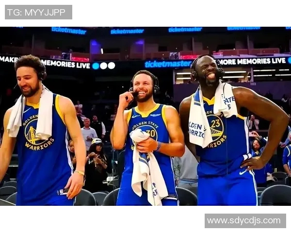 2015年NBA勇士队与其他球队的精彩对决回顾与分析 2015年NBA勇士队与其他球队的精彩对决回顾与分析