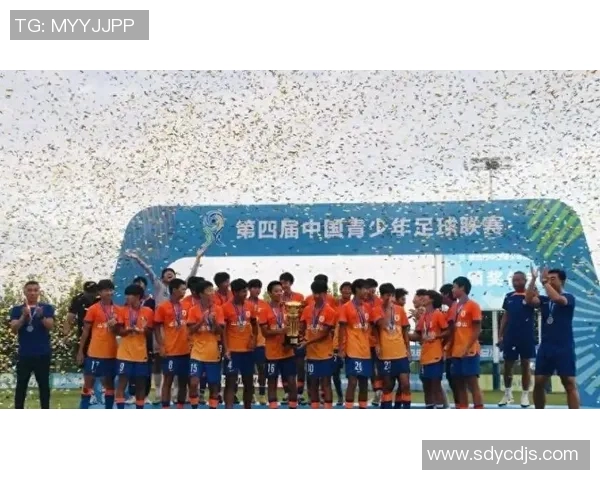 中国U15少年足球队迎战菲律宾队力争胜利展现青春风采