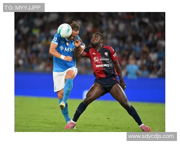 卡利亚里与热那亚激战正酣比分悬念引人关注 卡利亚里与热那亚激战正酣比分悬念引人关注