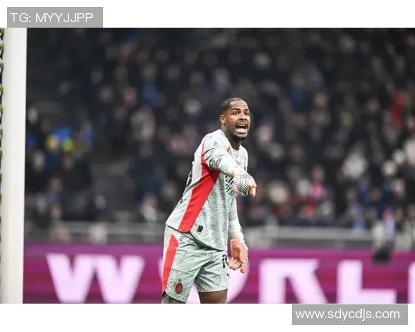 迈尼昂的足球之路：从青涩少年到世界顶级门将的蜕变与荣耀